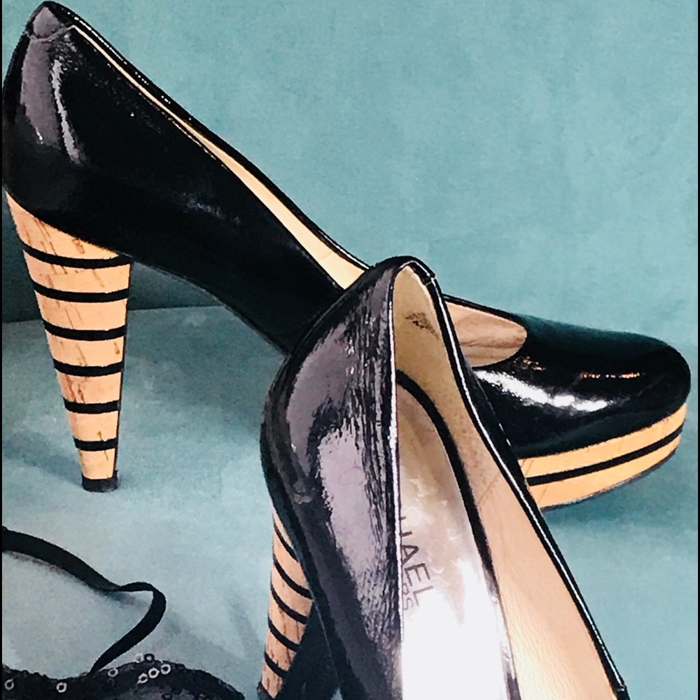 Shoes - Picture 2 of 6